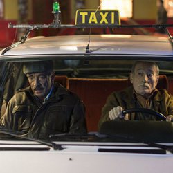 Antonio Alcántara se monta en un taxi en 'Cuéntame cómo pasó'