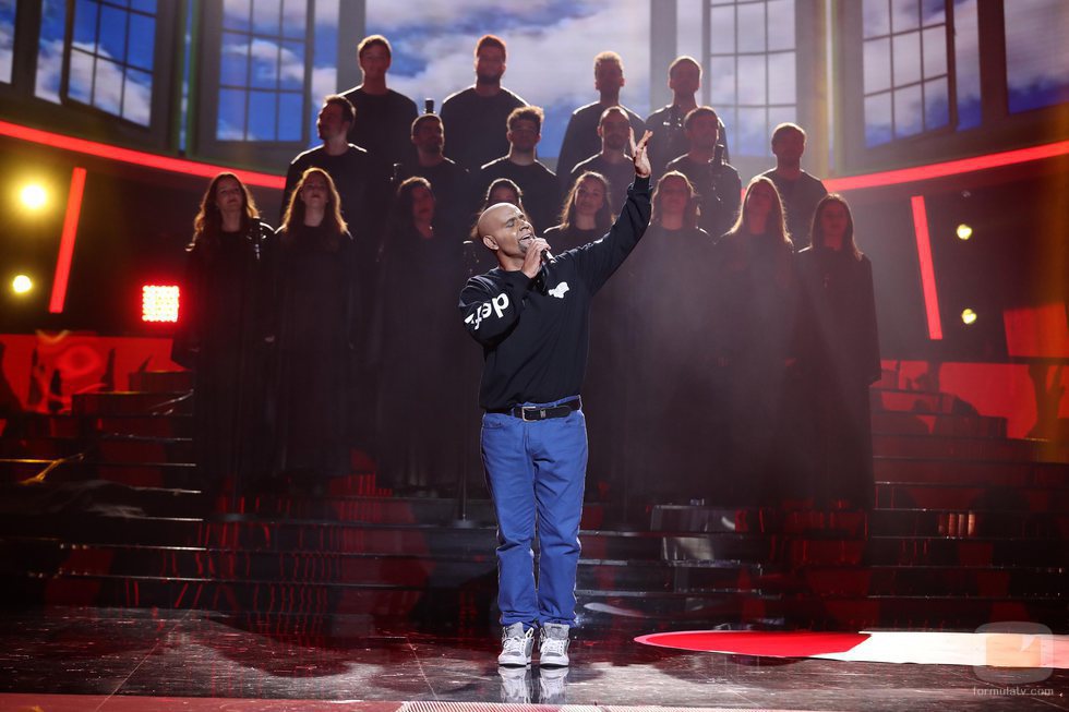 Miquel Fernández interpreta "I believe I can fly" de R. Kelly en la gala 18 de 'Tu cara me suena'