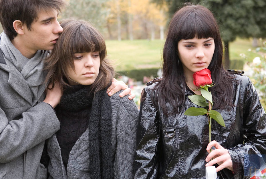 Los protagonistas de la serie 'Física o Química' llora la muerte de Isaac