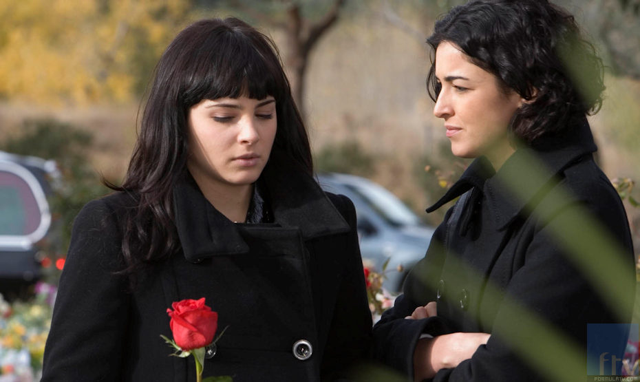 Yoli e Irene de 'Física o Química' acuden al entierro de Isaac