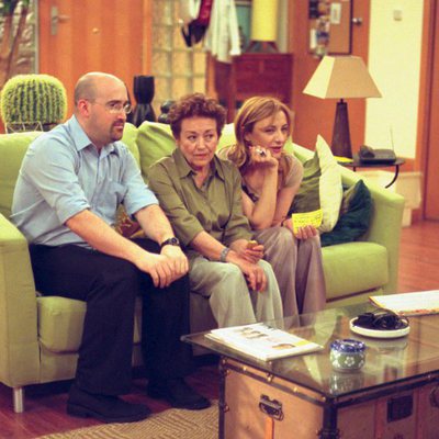 Javier Cámara, Amparo Baró y Blanca Portillo en el sofá en '7 vidas'