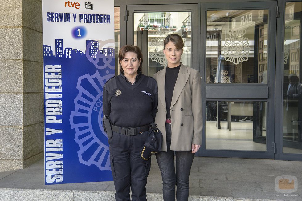 Luisa Martín y Andrea del Río en la presentación de la segunda temporada de 'Servir y proteger'