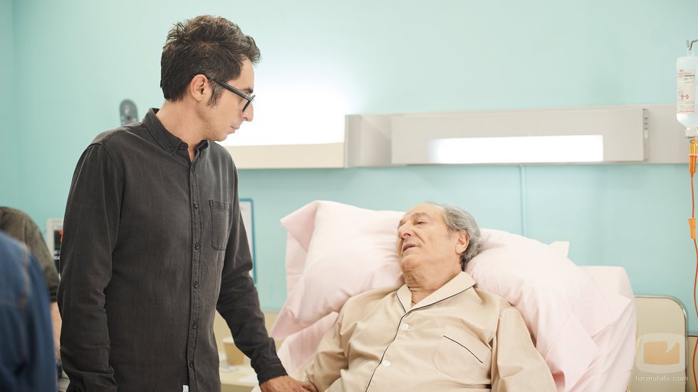 Berto visita en el hospital a Julio en 'Mira lo que has hecho'
