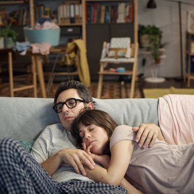Sandra duerme abrazada a Berto en 'Mira lo que has hecho'
