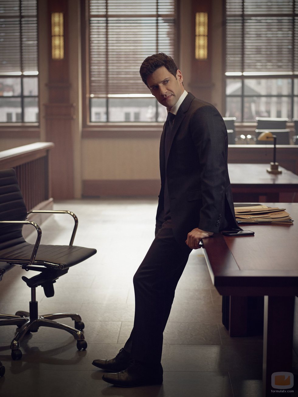 Justin Bartha en el juzgado de 'The Good Fight'