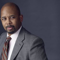 Michael Boatman posa como Julius Cain en la imagen promocional de 'The Good Fight'