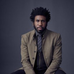 Nyambi Nyambi en la imagen promocional de la segunda temporada de 'The Good Fight'