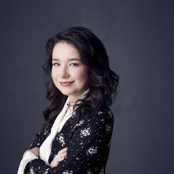 Sarah Steele posa en la imagen promocional de 'The Good Fight'