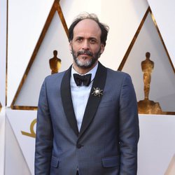 Luca Guadagnino posa en la alfombra roja de los Oscar 2018
