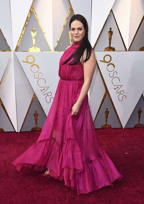 Daniela Vega posa en la alfombra roja de los Oscar 2018