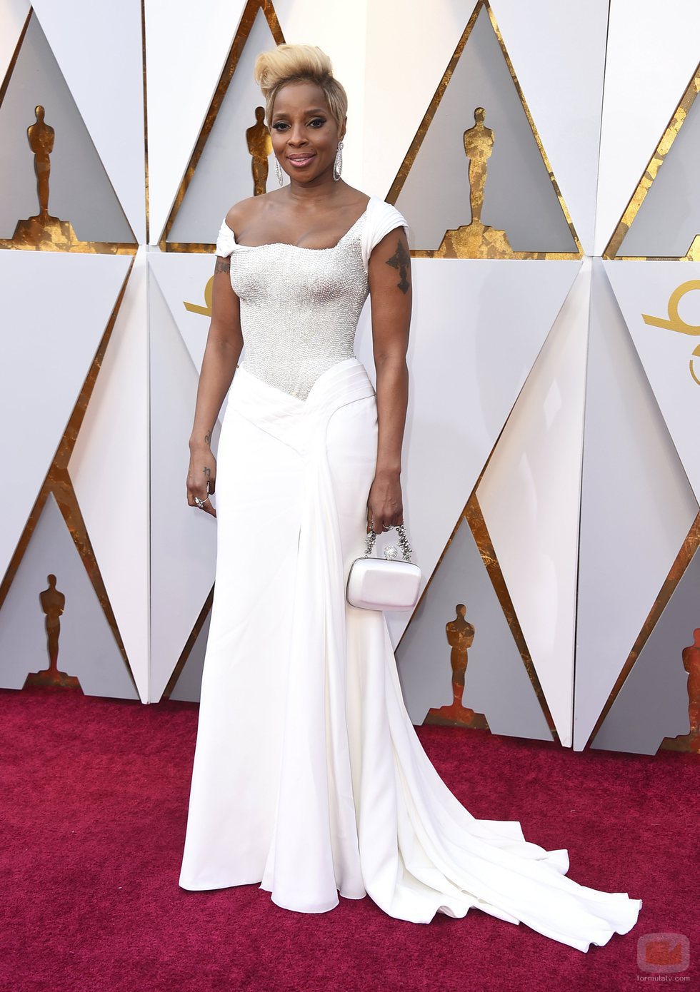 Mary J. Blige posa en la alfombra roja de los Oscar 2018