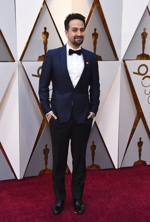 Lin-Manuel Miranda posa en la alfombra roja de los Oscar 2018