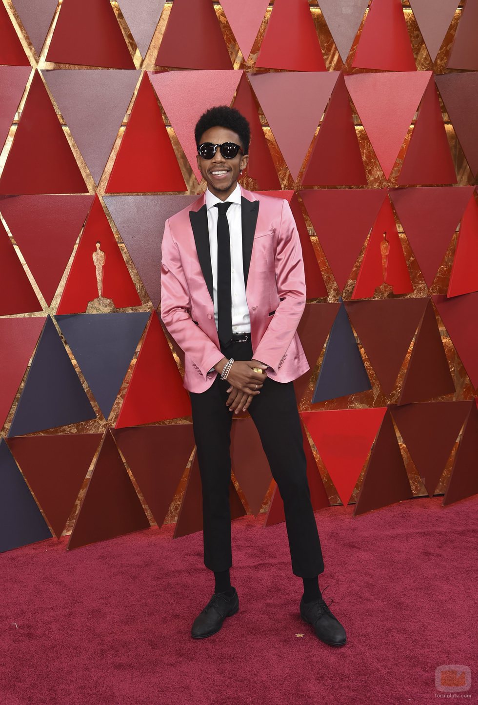 Darrell Britt-Gibson posa en la alfombra de los Oscar 2018