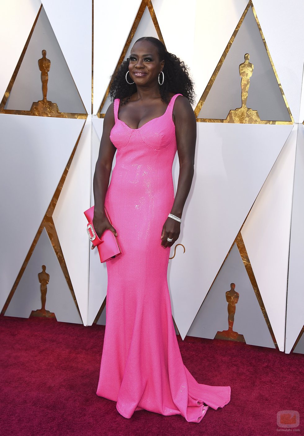 Viola Davis posa en la alfombra roja de los Oscar 2018