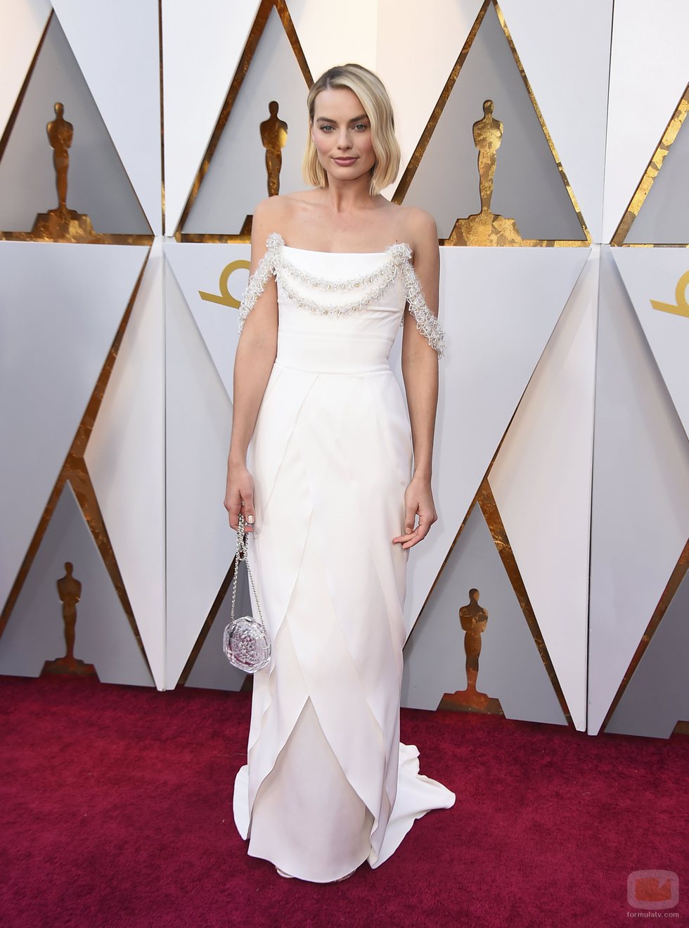 Margot Robbie posa en la alfombra roja de los Oscar 2018