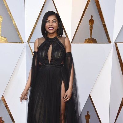 Taraji P. Henson posa en la alfombra roja de los Oscar 2018