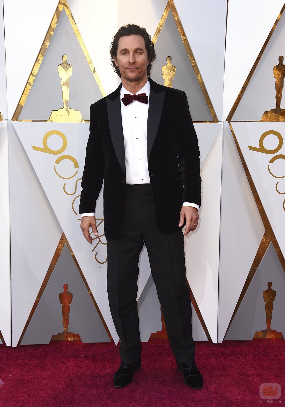 Matthew McConaughey posa en la alfombra roja de los Oscar 2018
