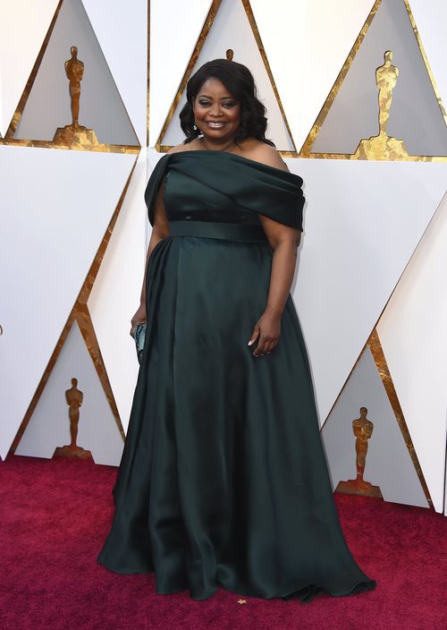 Octavia Spencer posa en la alfombra roja de los Oscar 2018