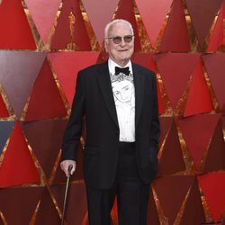 James Ivory posa en la alfombra roja de los Oscar 2018