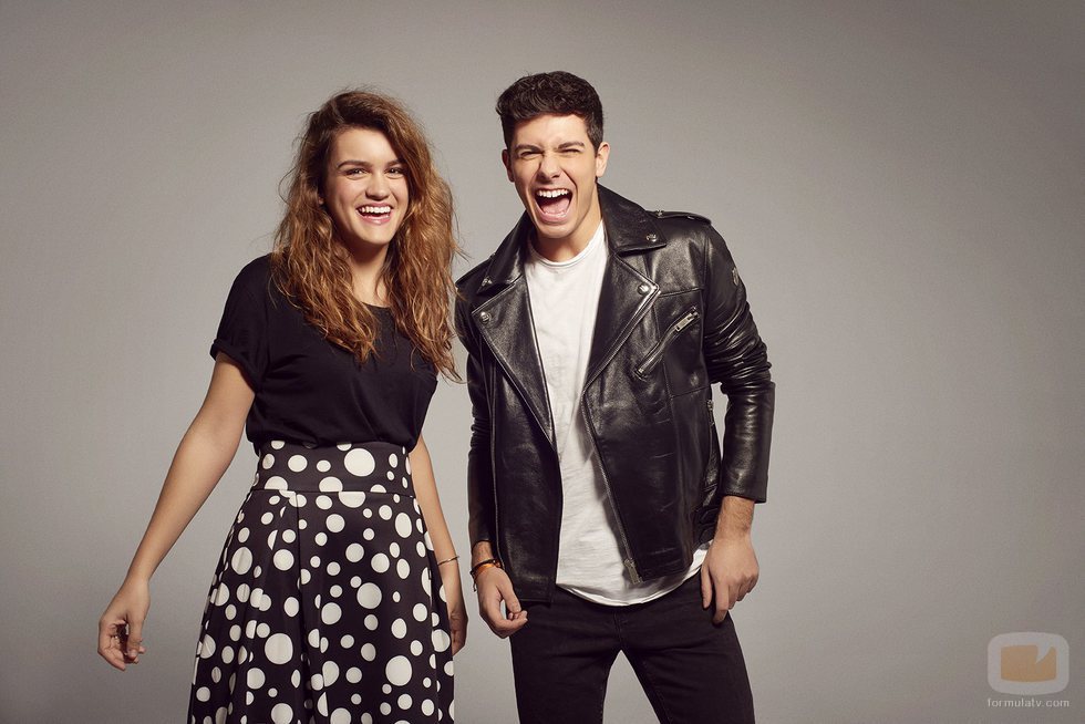 Amaia y Alfred, muy sonrientes, en el posado oficial para Eurovisión 2018