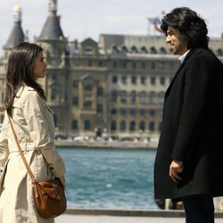 Fatmagül y Kerim recorren juntos Estambul en la primera temporada de 'Fatmagül'