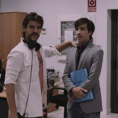 Manuel Feijoo y Antonio Hortelano en el último capítulo de la primera temporada de 'Colegas'