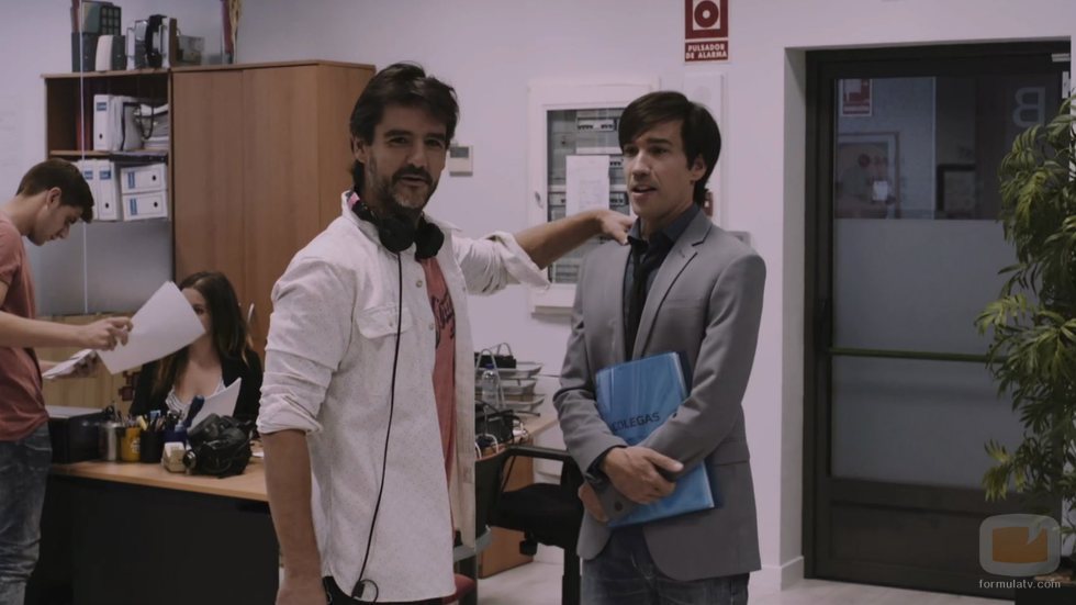 Manuel Feijoo y Antonio Hortelano en el último capítulo de la primera temporada de 'Colegas'