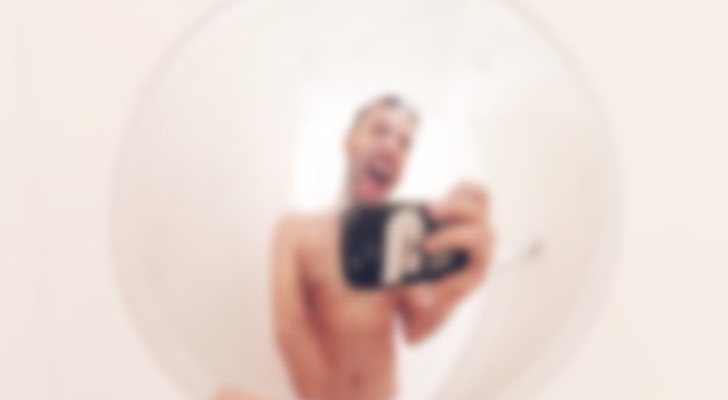 Agoney se desnuda en la ducha de 'OT 2017'
