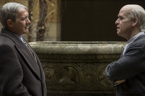 Antonio Banderas y T. R. Knight en la segunda temporada de 'Genius'