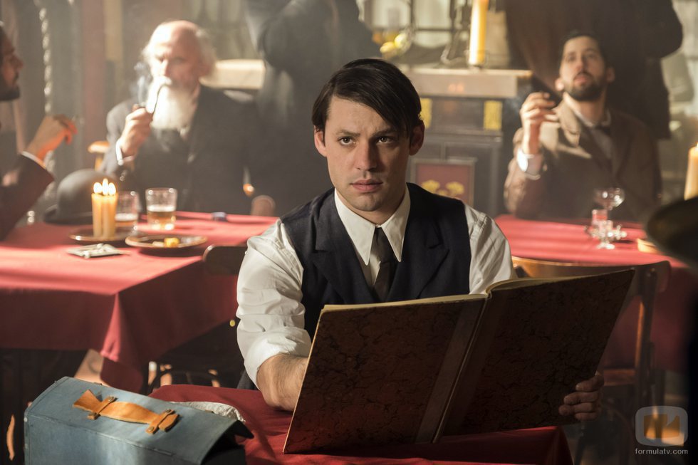 Alex Rich es un joven Picasso en la segunda temporada de 'Genius'