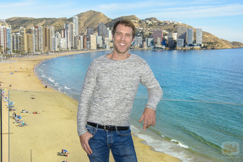 José Manuel Poga, Tobias en 'Fugitiva', en el rodaje de la serie
