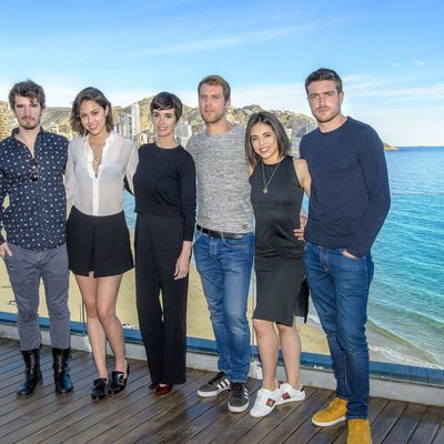 Lander Otaola, Luisa Rubino, Arantza Ruiz, José Manuel Poga, Raúl Mérida y Paz Vega en el rodaje de 'Fugitiva'