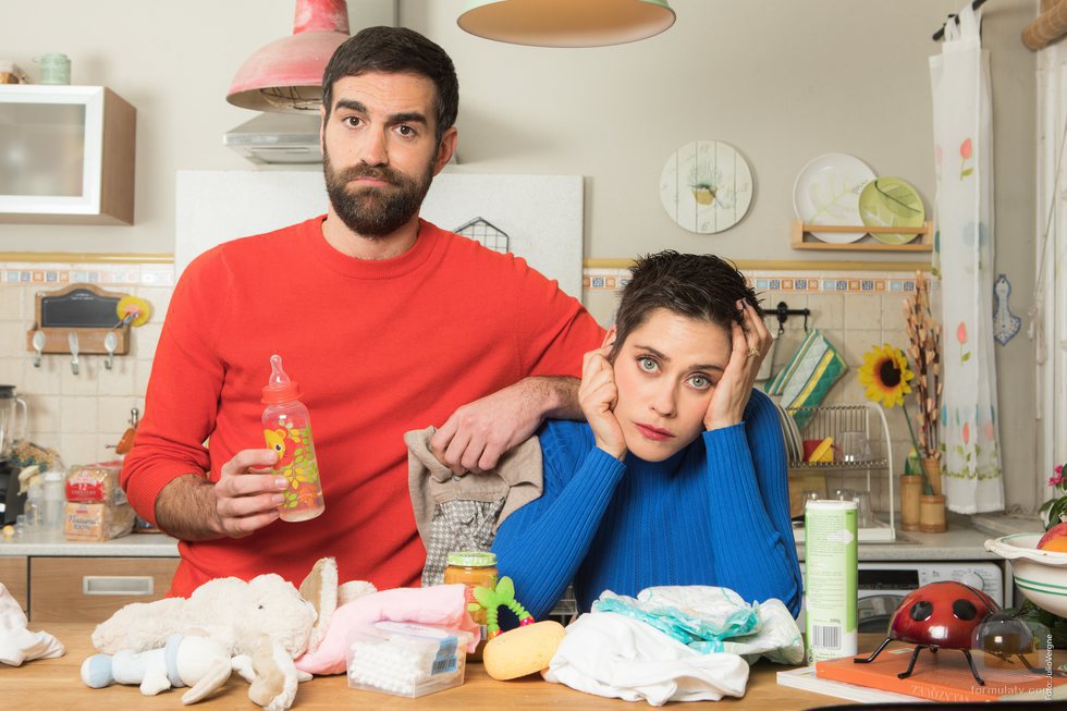 Posado de Jon Plazaola y María León para la cuarta temporada de 'Allí abajo'