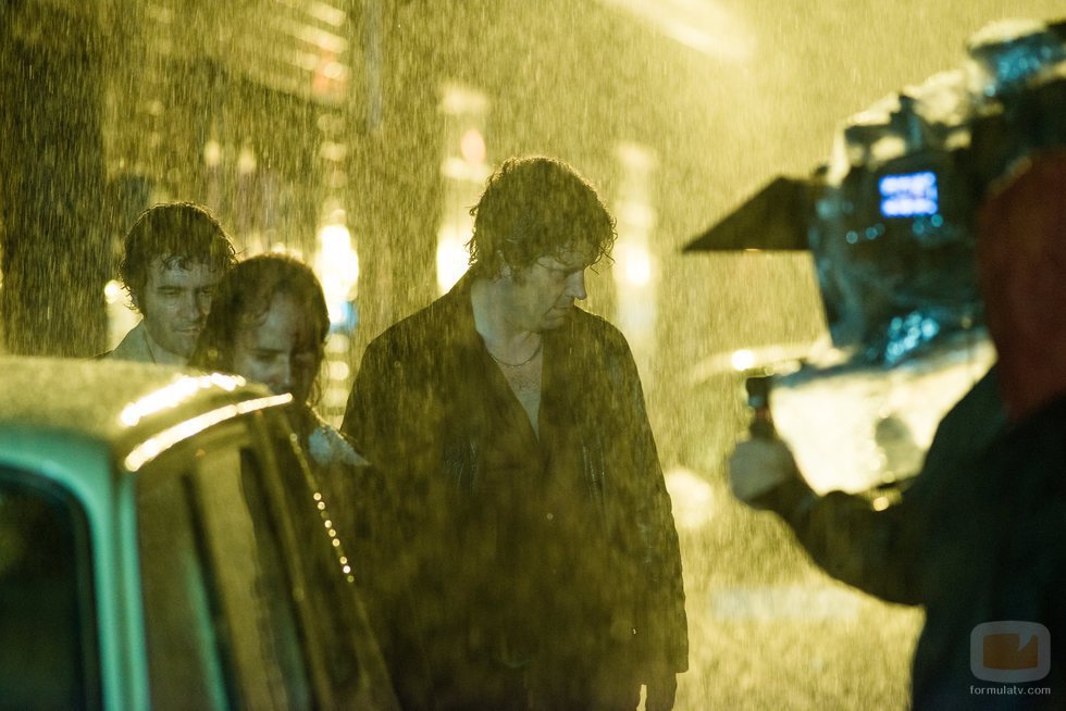 Cándido Silva, Xulio Abonjo y Xose Antonio Touriñán ruedan bajo la lluvia en 'Fariña'