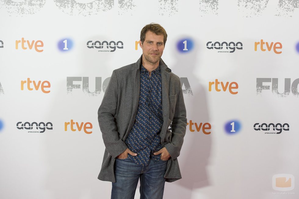 José Manuel Poga posa en la premiere de 'Fugitiva'
