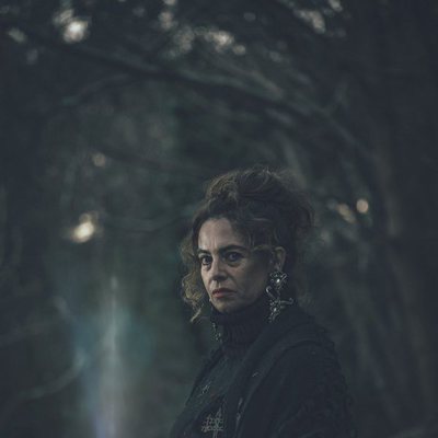 Lola Baldrich es Abril en 'El punto frío'