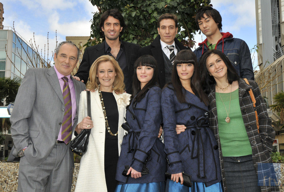 Reparto de 'Mi gemela es hija única'