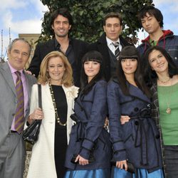 Reparto de 'Mi gemela es hija única'