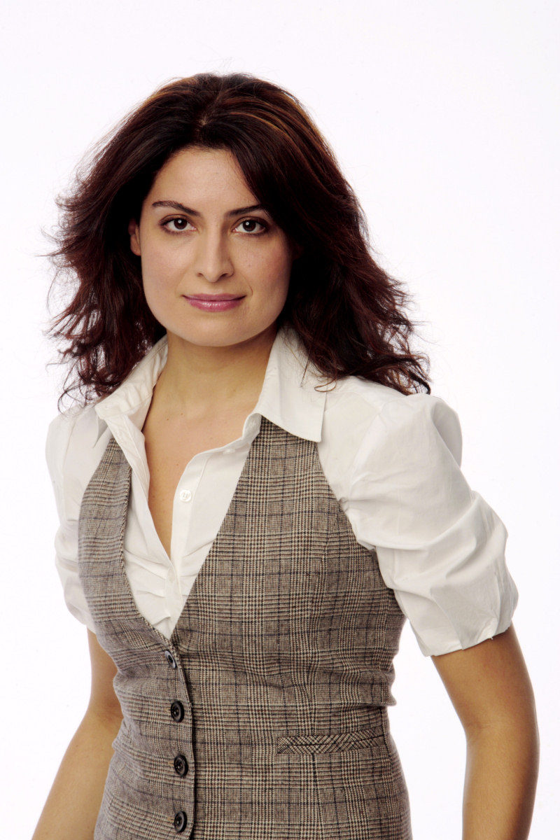 Ledicia Sola posa con un chaleco vintage