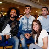 Ana Guerra junto a Marcelo, Asensio y Campazzo, jugadores del Real Madrid