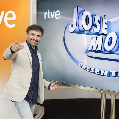 José Mota sonríe para los medios en la presentación de 'José Mota presenta...'