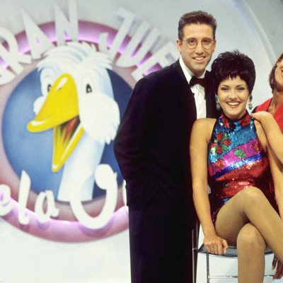Emilio Aragón, Patricia Pérez y Lydia Bosch posan en el plato de 'El gran juego de la oca'