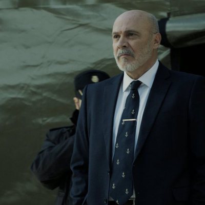 El Coronel Prieto cuestiona a la Inspectora Murillo en el 1x04 de 'La Casa de Papel'