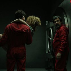 Denver y Moscú devuelven a Mónica a su escondite en el 1x04 de 'La Casa de Papel'