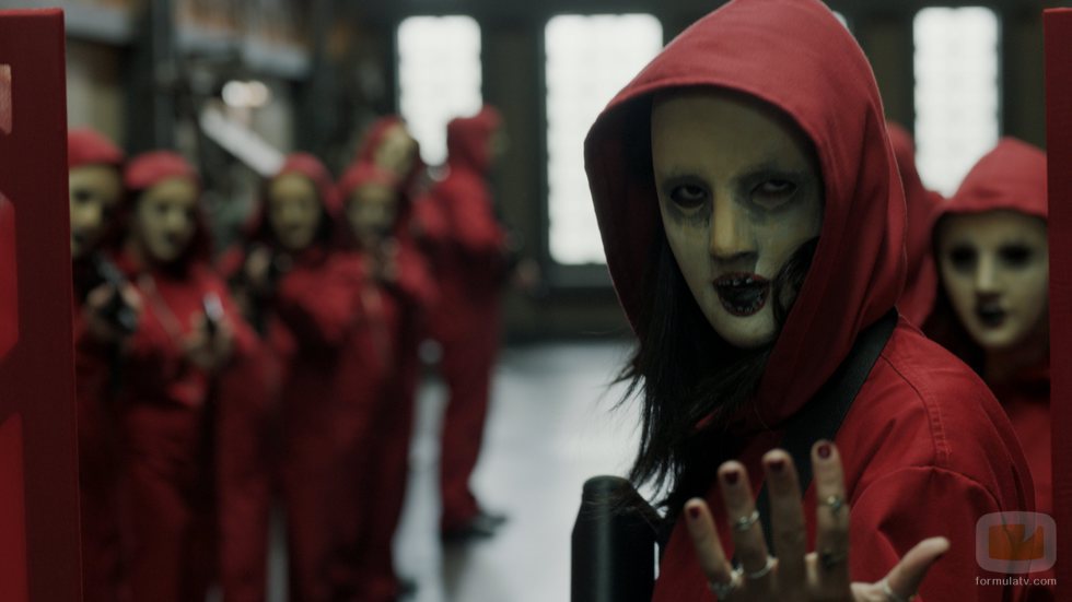 Un cambio de máscaras echa abajo el plan de la policía en el 1x04 de 'La Casa de Papel'