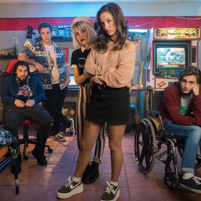 Los protagonistas de 'Bajo la red', la serie juvenil de Playz