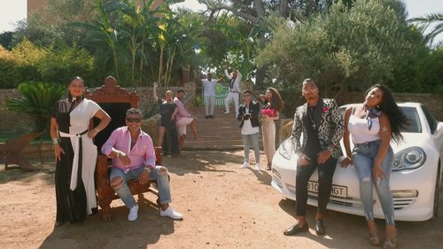 Los Fernández Navarro al completo posan para la cuarta temporada de 'Los Gipsy Kings'