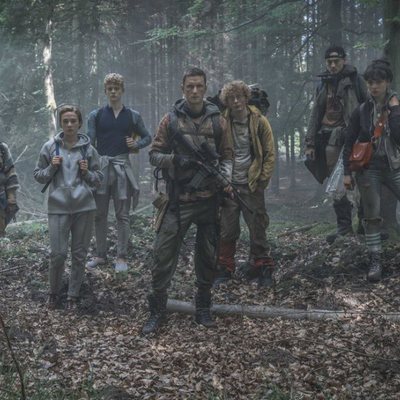 Imagen del elenco de 'The Rain', primera serie danesa de Netflix