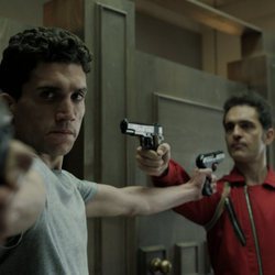 Denver y Berlín se enfrentan en el 1x07 de 'La Casa de Papel'