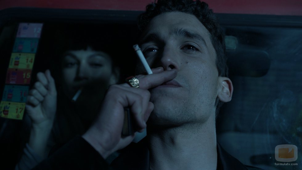 Tokio y Denver fuman en el 1x06 de 'La Casa de Papel'